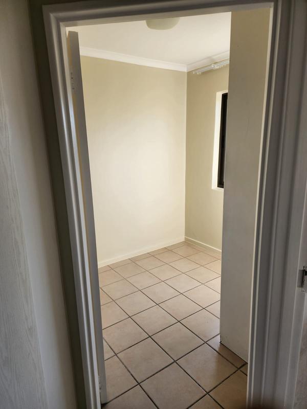 To Let 2 Bedroom Property for Rent in Guldenland Western Cape